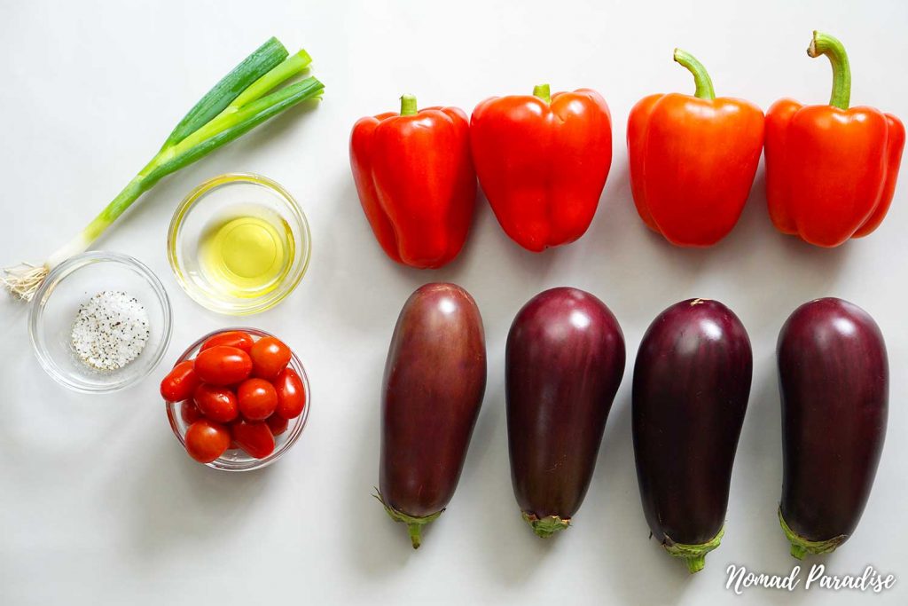 Ingredients for the Easy Oven-Roasted Eggplant Salad Spread with Peppers & Tomatoes (Salata de Vinete cu Ardei)