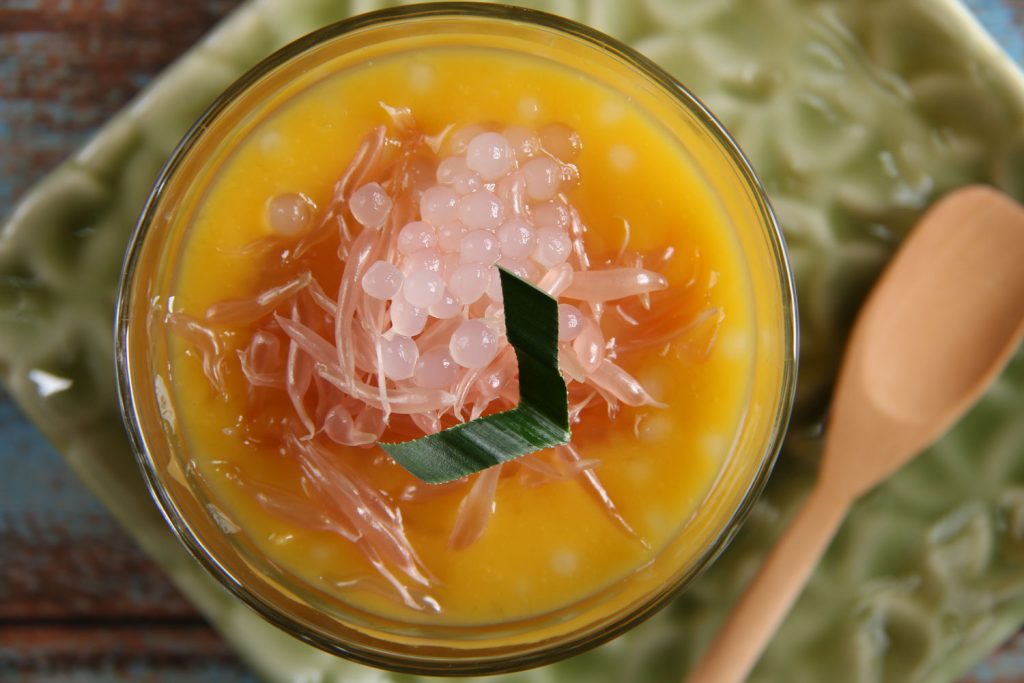 Mango pomelo sago (view from above)