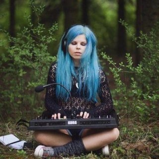 blue hair