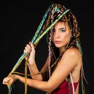 Caucasian Model Inashan Wearing Box Braids