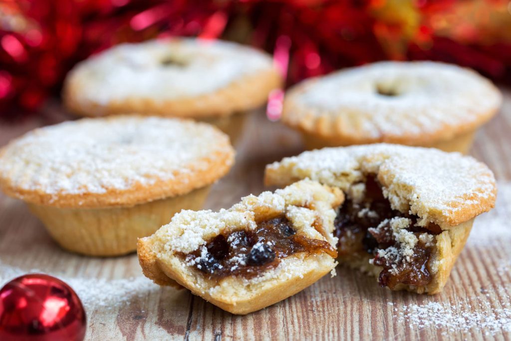 Individual servings of mince pie.
