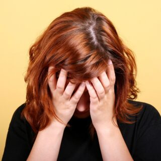 does hair dye stop or slow down hair growth?