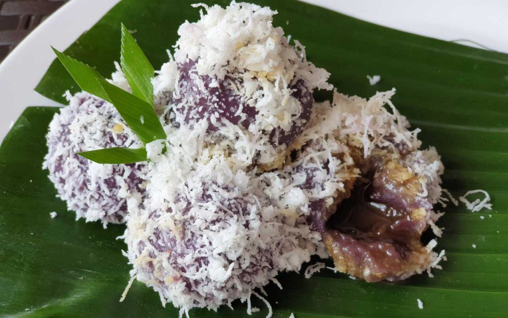 Indonesian Dessert: Ongol-Ongol