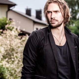 layered hairstyles for men