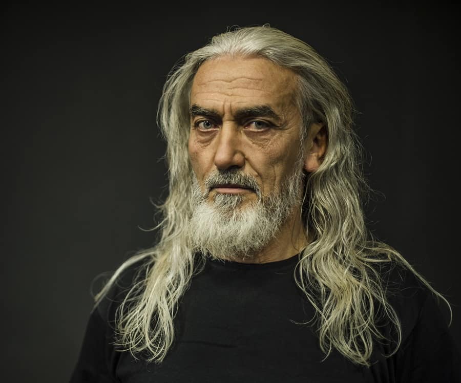 long wavy hairstyle for older men