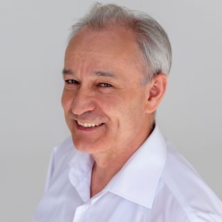 men's hairstyle for balding hair over 60