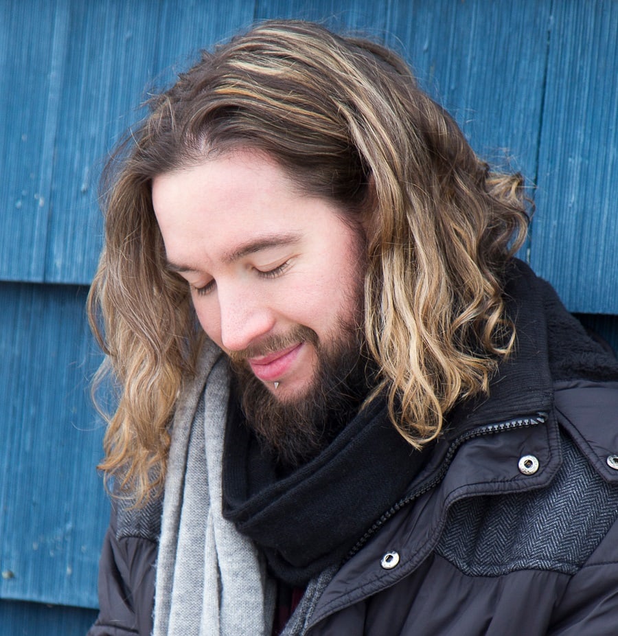 mens wavy long brown hair with blonde highlights