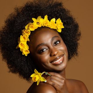 natural hairstyle with big forehead