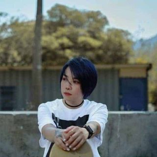 royal blue hairstyle