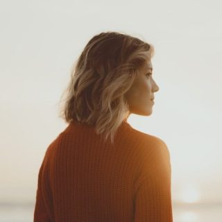 short brown hair with blonde highlights