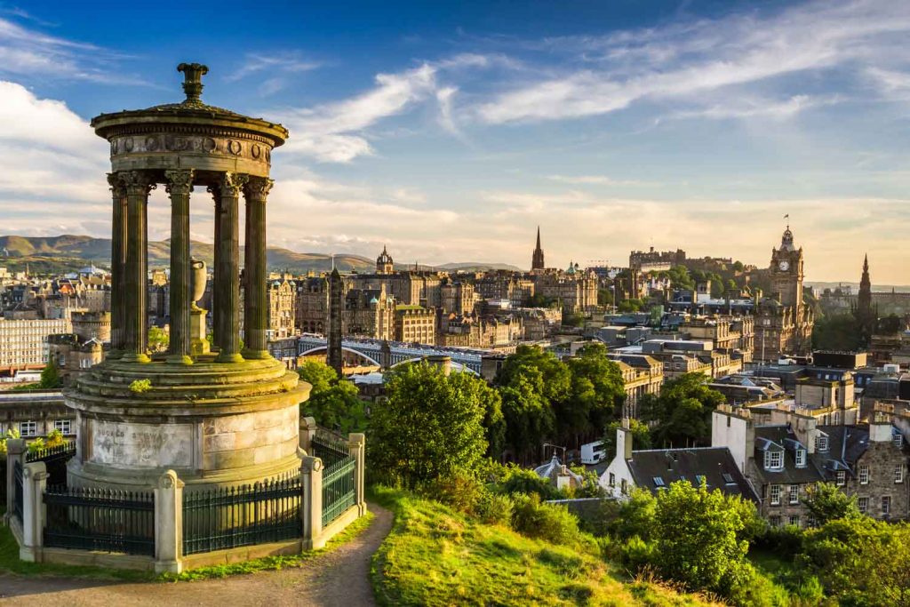 Cities to Visit in the UK: Edinburgh