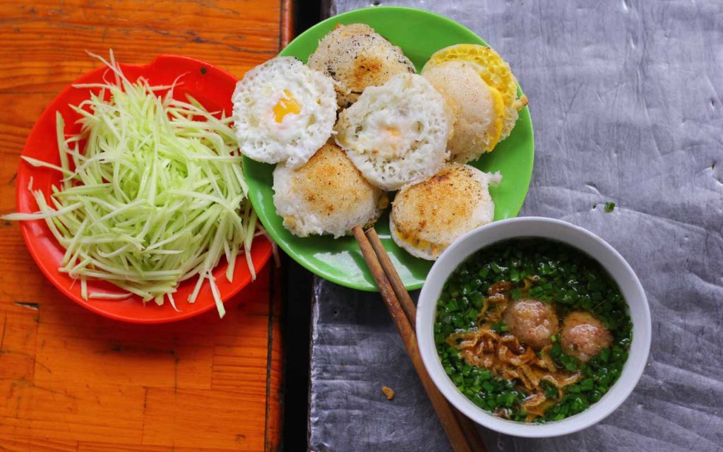 Vietnamese Food: Bánh Căn – Mini Pancakes