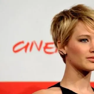 asymmetrical pixie cut
