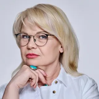 bangs hairstyle for women above 60