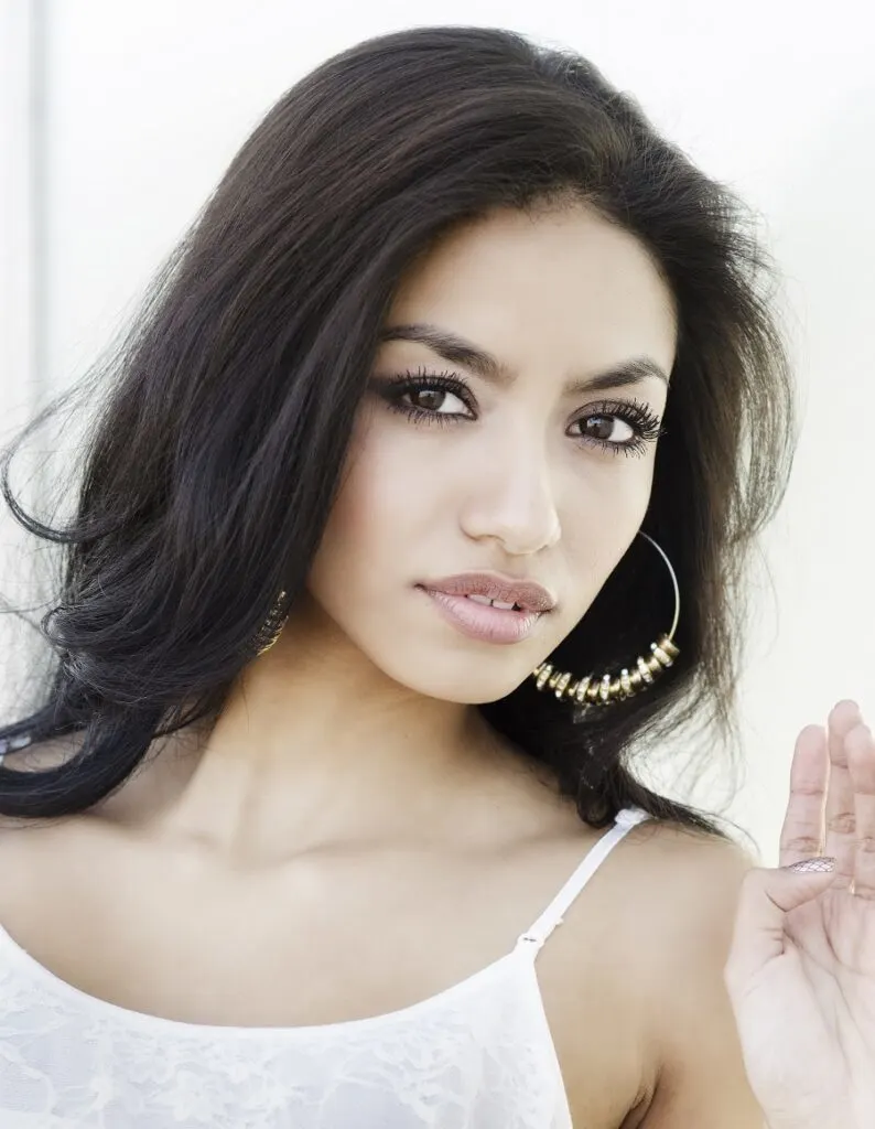 black hair color for olive skin and brown eyes