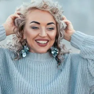 Blend Gray Hair with Highlights