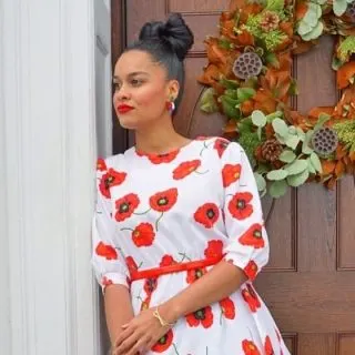 women with bow bun