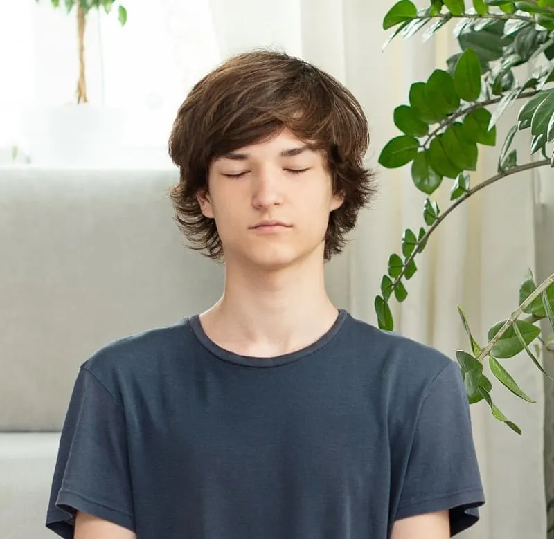 boy's medium layered haircut
