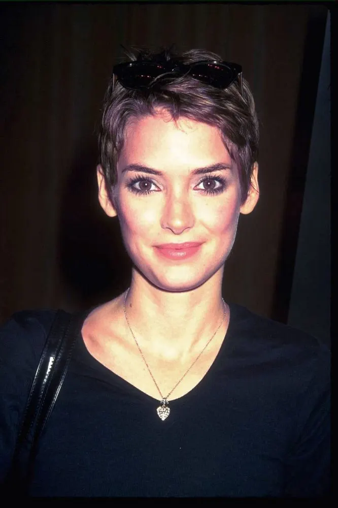 beautiful short hairstyle for women