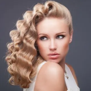 curly hairstyle for big forehead
