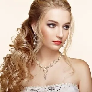 curly hair ponytail