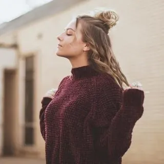 half up half down bun