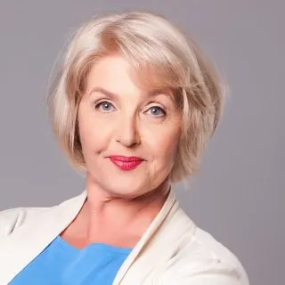 layered bob for women over 50