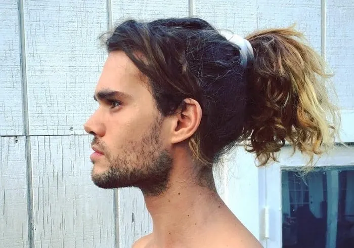 loose ponytail for long wavy hair men