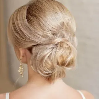 low messy bun for women