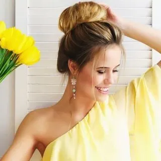 messy bun hairstyles for long hair