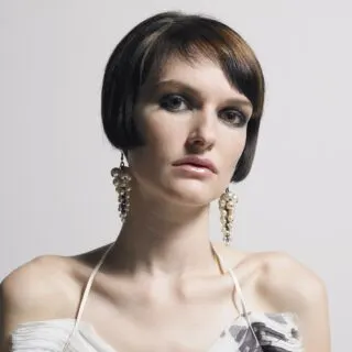 micro bob haircut for women