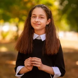 middle school hairstyle for girls