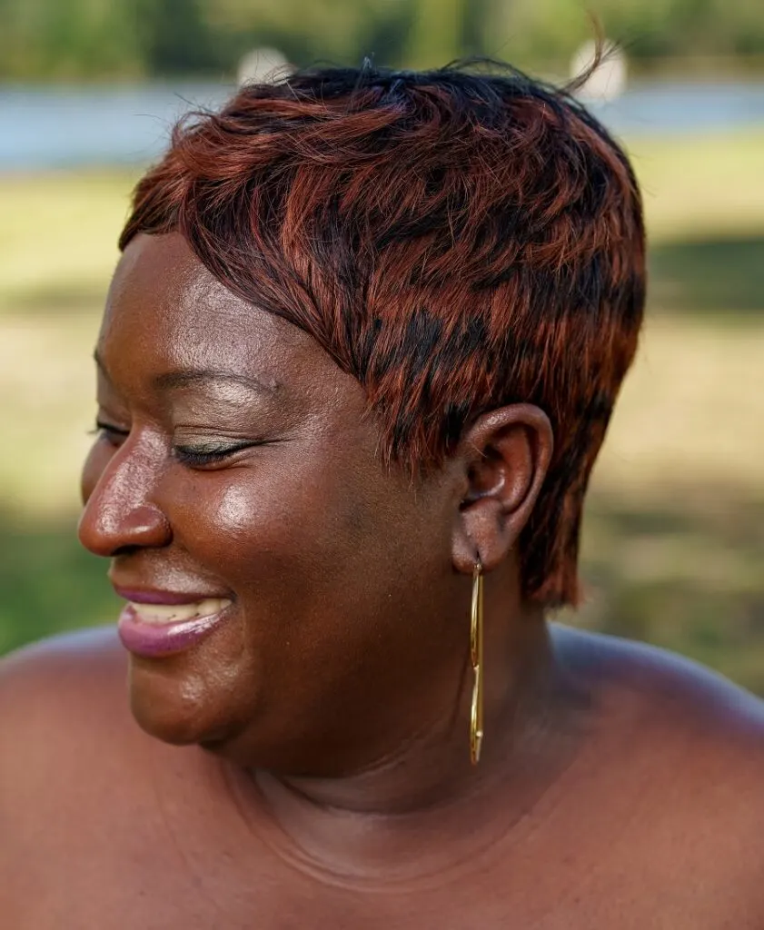 short black pixie with highlights for fine hair