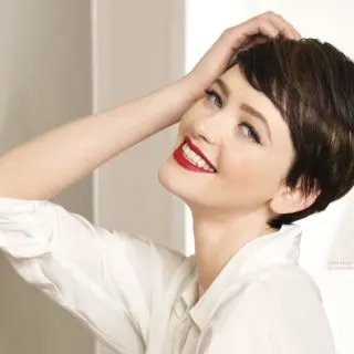 Short Brunette Hairstyle for women