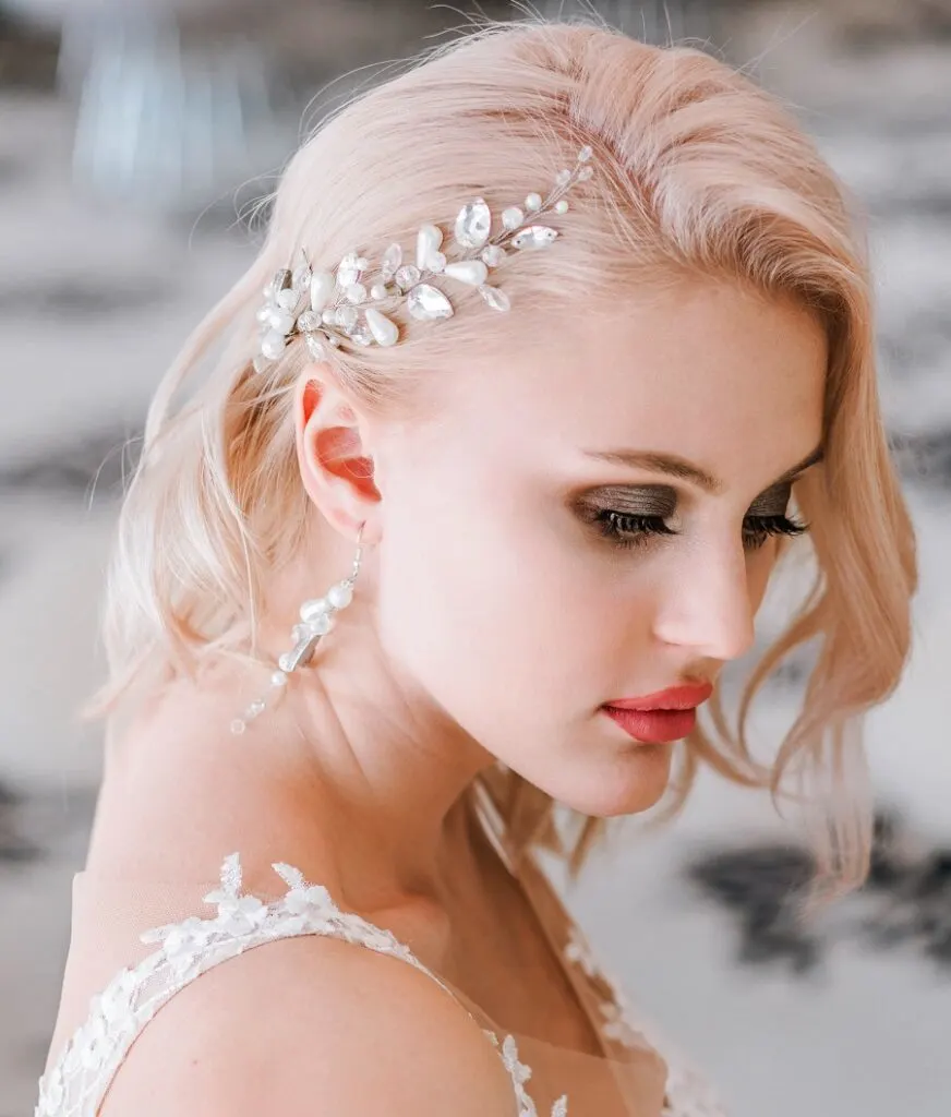 short prom hairstyle for fine hair