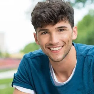 short wavy hairstyles for men