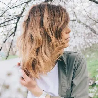 wavy bob haircut for women