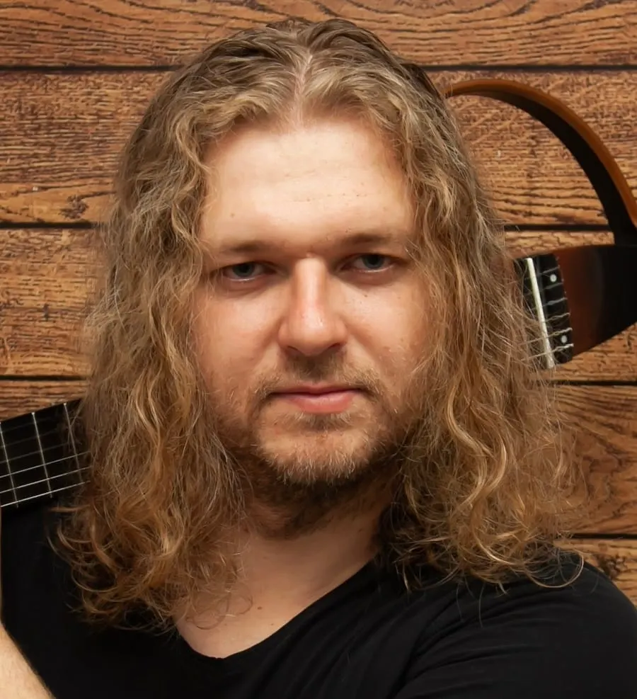 wavy long hair for men with round face